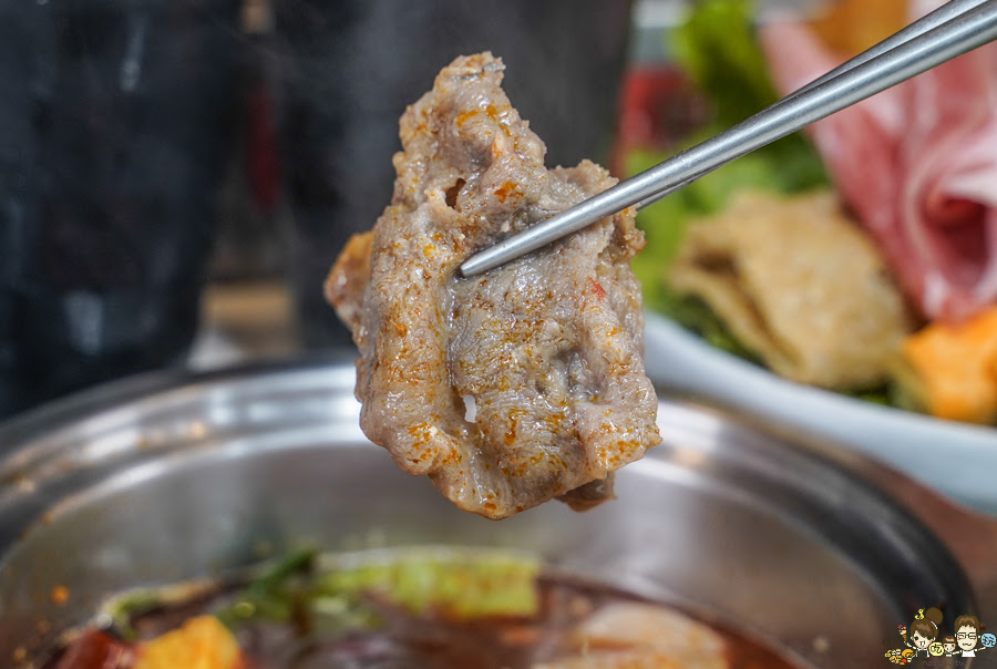 湯旺麻辣回轉火鍋-高雄總店 鍋物 左營 火鍋 吃到飽 回轉火鍋 迴轉 新奇 有趣 聚餐