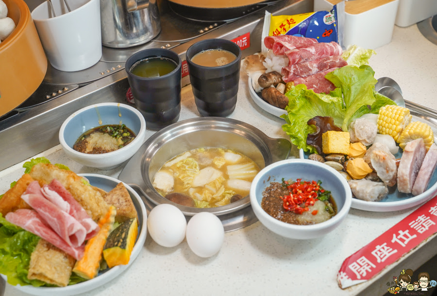 湯旺麻辣回轉火鍋-高雄總店 鍋物 左營 火鍋 吃到飽 回轉火鍋 迴轉 新奇 有趣 聚餐