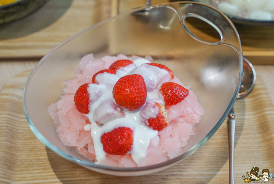 禾苑 蔗片冰 :雪藏草莓片冰 片冰 高雄冰品 草莓冰 限定 獨家 高雄獨家 好吃 