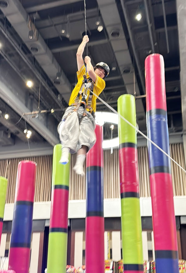 高雄景點 春節 玩樂 室內 極限 免費 白爛貓 左營新光三越 親子互動