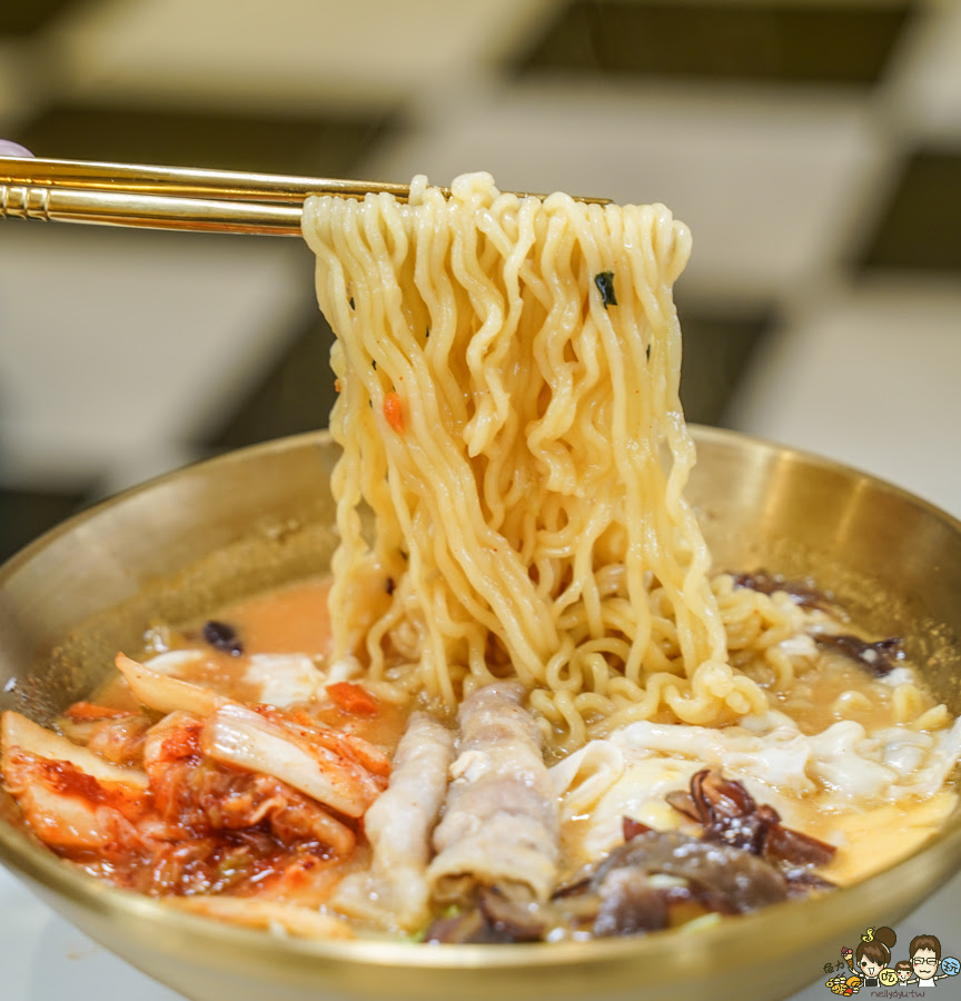 炸雞教父 美式炸雞 好吃 高雄炸雞 雞排 去骨 鍋燒 美食 高雄捷運 商辦 鍋燒意麵 速食店