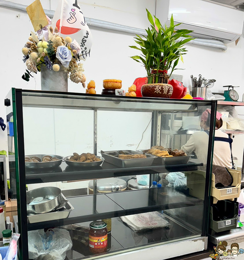 高雄 冰花煎餃 好吃 推薦 必吃 建工美食 學區美食 麵食館 李家煎餃梅樁園米麵食館