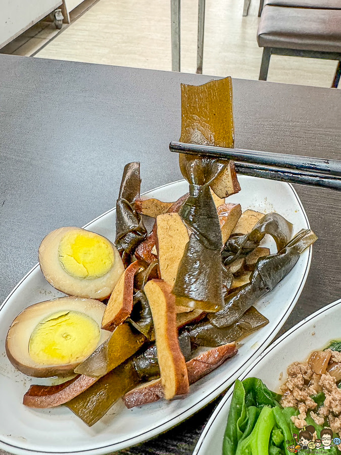 高雄 冰花煎餃 好吃 推薦 必吃 建工美食 學區美食 麵食館 李家煎餃梅樁園米麵食館