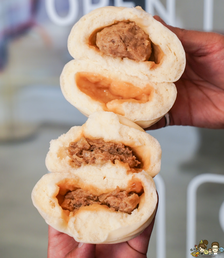 嘉義美食 阿潘肉包 伴手禮 禮盒 月餅 黃金咖哩餃 鳳梨酥 鳳凰酥 三Q餅 在地老店 老字號 傳承 肉包 饅頭