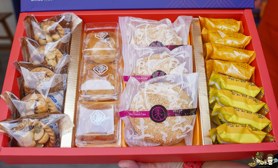 嘉義美食 阿潘肉包 伴手禮 禮盒 月餅 黃金咖哩餃 鳳梨酥 鳳凰酥 三Q餅 在地老店 老字號 傳承 肉包 饅頭