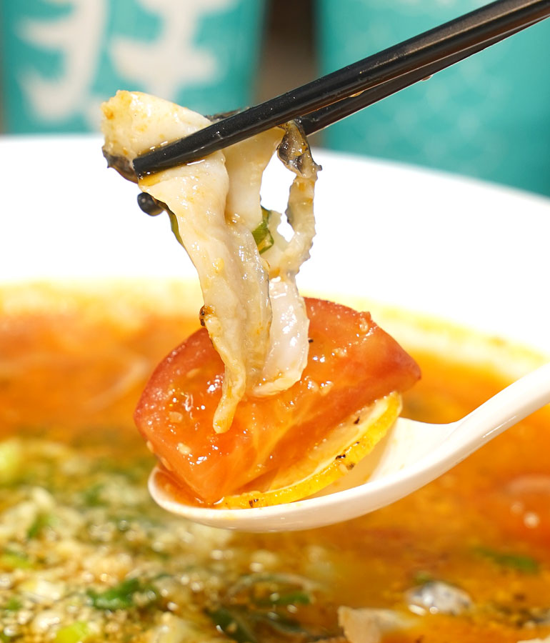 狂一鍋酸菜魚 台南 百貨 美食 聚餐 約會 時尚 懶人包 必吃 好吃 番茄 獨家 獨特 排隊美食 