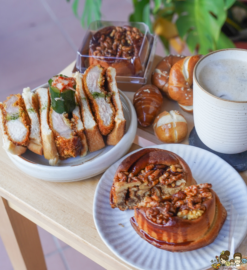 美食六樓A座 早午餐 下午茶 苓雅美食 麵包 吐司 小店 文青 手作 豬排三明治 沙拉 三明治 鮮奶吐司