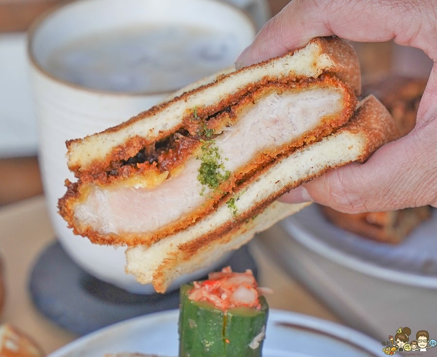 美食六樓A座 早午餐 下午茶 苓雅美食 麵包 吐司 小店 文青 手作 豬排三明治 沙拉 三明治 鮮奶吐司