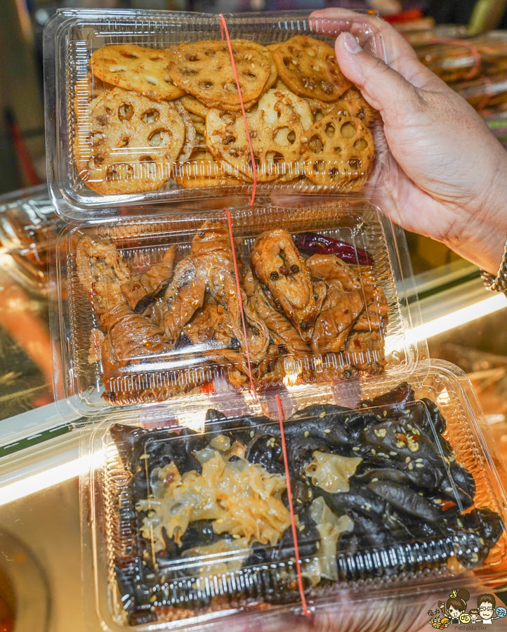 麻辣乾鍋 滷味 自由市場 排隊 團購 熱賣 搶手 方芳麻辣手工菜 乾鍋 川味 市場美食 自由市場