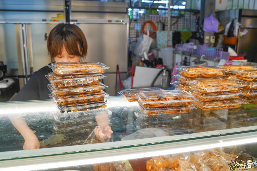 麻辣乾鍋 滷味 自由市場 排隊 團購 熱賣 搶手 方芳麻辣手工菜 乾鍋 川味 市場美食 自由市場