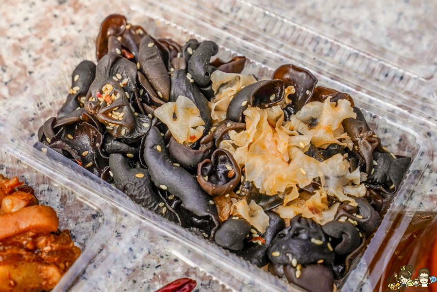 麻辣乾鍋 滷味 自由市場 排隊 團購 熱賣 搶手 方芳麻辣手工菜 乾鍋 川味 市場美食 自由市場