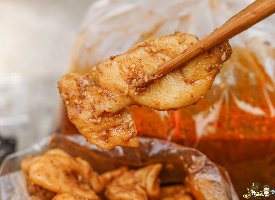 麻辣乾鍋 滷味 自由市場 排隊 團購 熱賣 搶手 方芳麻辣手工菜 乾鍋 川味 市場美食 自由市場