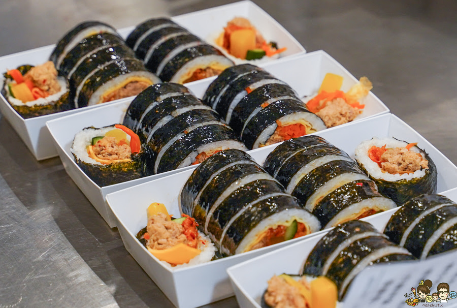 自然捲韓式飯捲專賣店 韓式紫菜飯捲 團購 好吃 推薦 排隊 正宗 韓國料理 韓式 韓式泡菜 麻藥捲 飯捲 好吃 上班族最愛