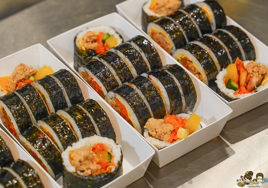 自然捲韓式飯捲專賣店 韓式紫菜飯捲 團購 好吃 推薦 排隊 正宗 韓國料理 韓式 韓式泡菜 麻藥捲 飯捲 好吃 上班族最愛