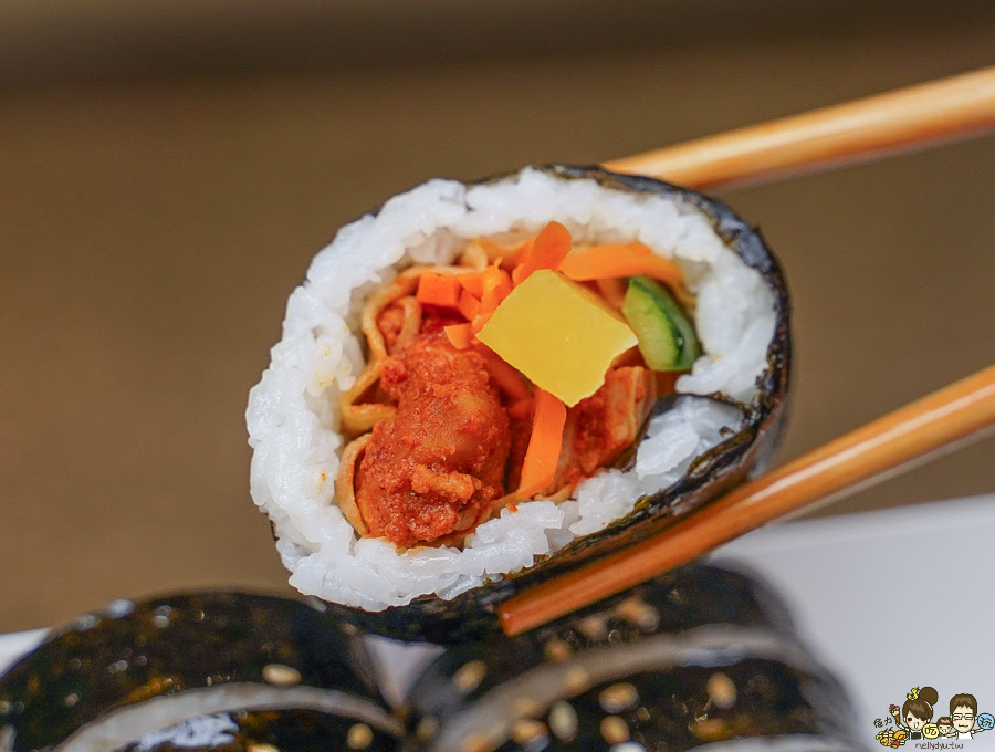 自然捲韓式飯捲專賣店 韓式紫菜飯捲 團購 好吃 推薦 排隊 正宗 韓國料理 韓式 韓式泡菜 麻藥捲 飯捲 好吃 上班族最愛