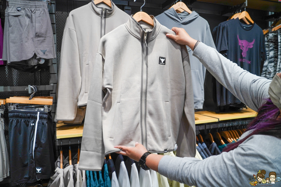 全館一折起 特賣 運動用品 球鞋 休閒 鞋子 跑鞋 休閒鞋 袋子 大品牌 Under Armour outlet 高雄 