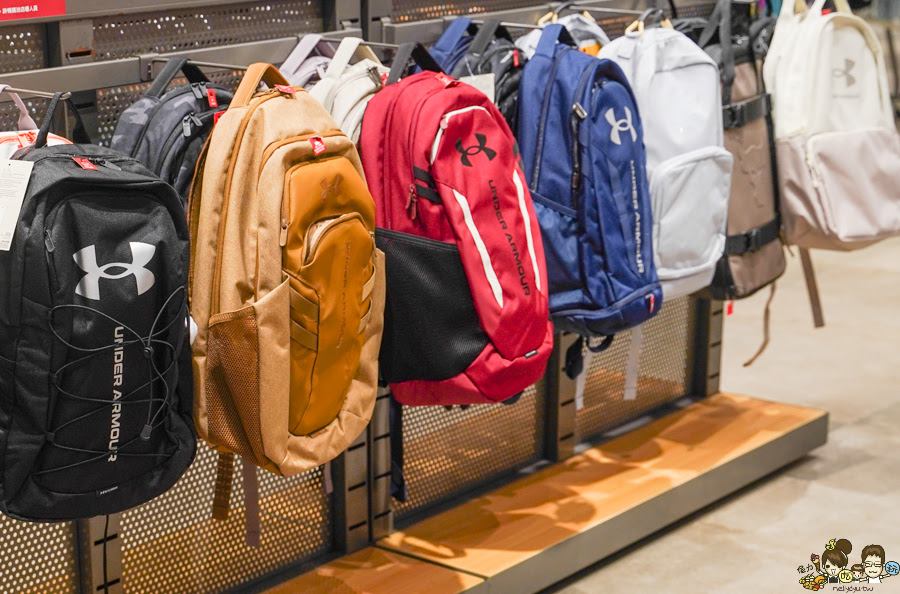 全館一折起 特賣 運動用品 球鞋 休閒 鞋子 跑鞋 休閒鞋 袋子 大品牌 Under Armour outlet 高雄 