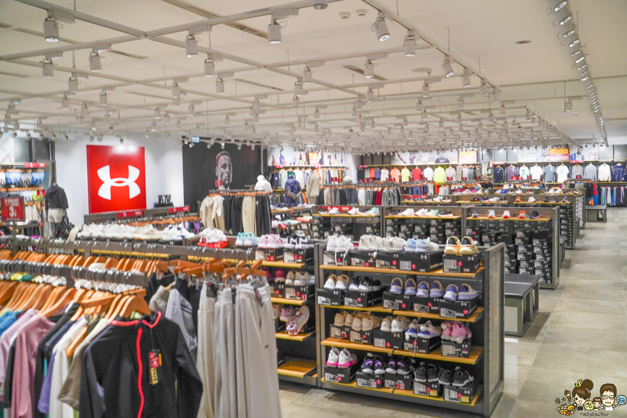 全館一折起 特賣 運動用品 球鞋 休閒 鞋子 跑鞋 休閒鞋 袋子 大品牌 Under Armour outlet 高雄 
