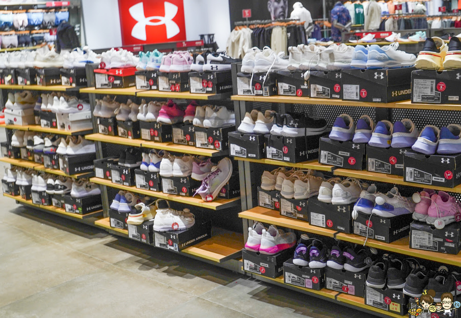 全館一折起 特賣 運動用品 球鞋 休閒 鞋子 跑鞋 休閒鞋 袋子 大品牌 Under Armour outlet 高雄 