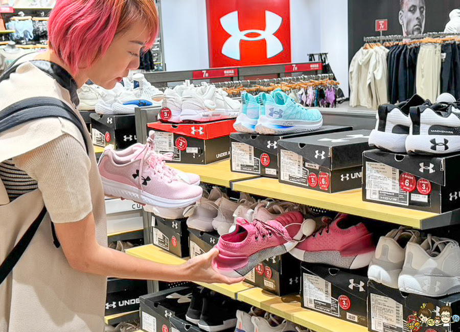 全館一折起 特賣 運動用品 球鞋 休閒 鞋子 跑鞋 休閒鞋 袋子 大品牌 Under Armour outlet 高雄 