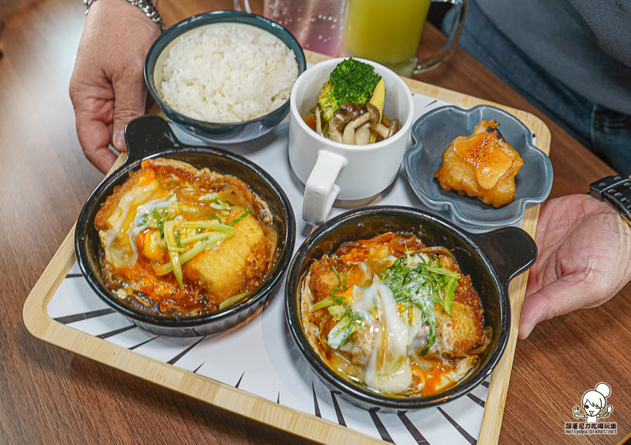 商業午餐 咖哩 炸豬排 高雄美食 午餐 個人套餐 咖哩 獨家 獨門 周年慶 美食 必吃 鳳山 五甲