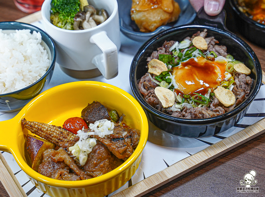 商業午餐 咖哩 炸豬排 高雄美食 午餐 個人套餐 咖哩 獨家 獨門 周年慶 美食 必吃 鳳山 五甲