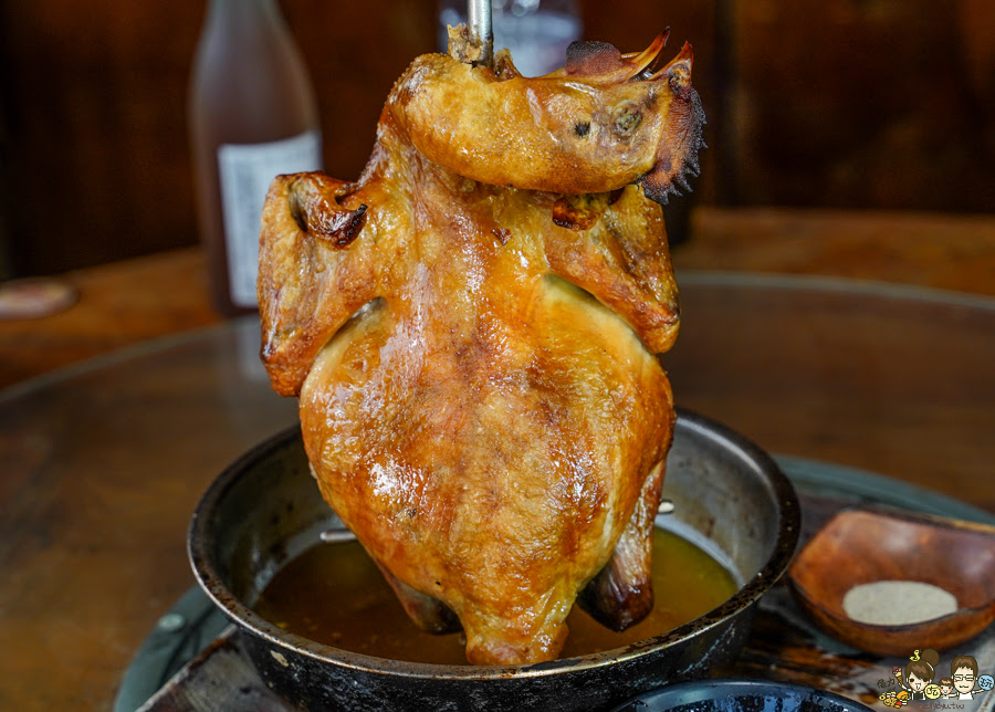 城市部落 聚餐 原住民 左營聚餐 聚會 母親節 尾牙 招牌桶烤雞 黃金脆皮雞 風味菜 獨門 私房料理 包廂