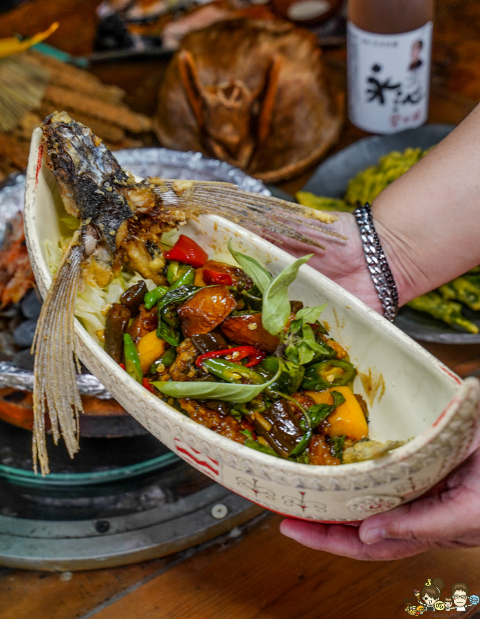 城市部落 聚餐 原住民 左營聚餐 聚會 母親節 尾牙 招牌桶烤雞 黃金脆皮雞 風味菜 獨門 私房料理 包廂