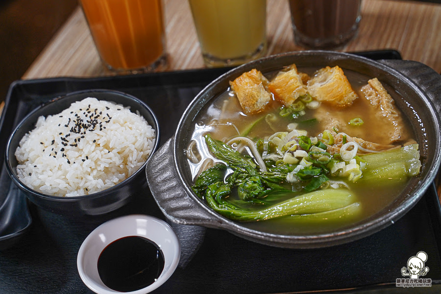 老巴剎 新加坡風味美食 叻沙麵 海南雞飯 肉骨茶 沙嗲 咖椰土司 南洋甜點