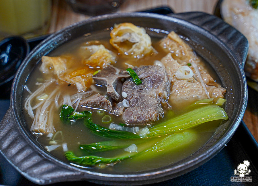 老巴剎 新加坡風味美食 叻沙麵 海南雞飯 肉骨茶 沙嗲 咖椰土司 南洋甜點