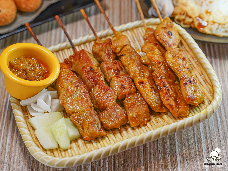 老巴剎 新加坡風味美食 叻沙麵 海南雞飯 肉骨茶 沙嗲 咖椰土司 南洋甜點