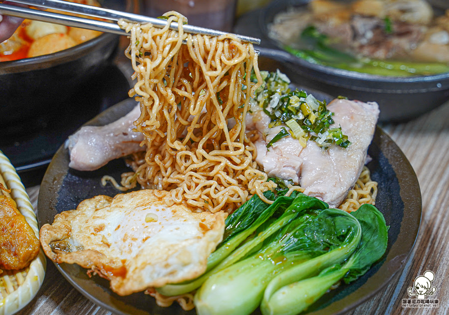老巴剎 新加坡風味美食 叻沙麵 海南雞飯 肉骨茶 沙嗲 咖椰土司 南洋甜點