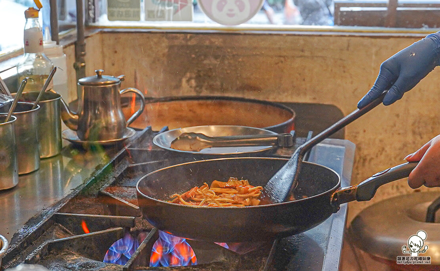 老巴剎 新加坡風味美食 叻沙麵 海南雞飯 肉骨茶 沙嗲 咖椰土司 南洋甜點