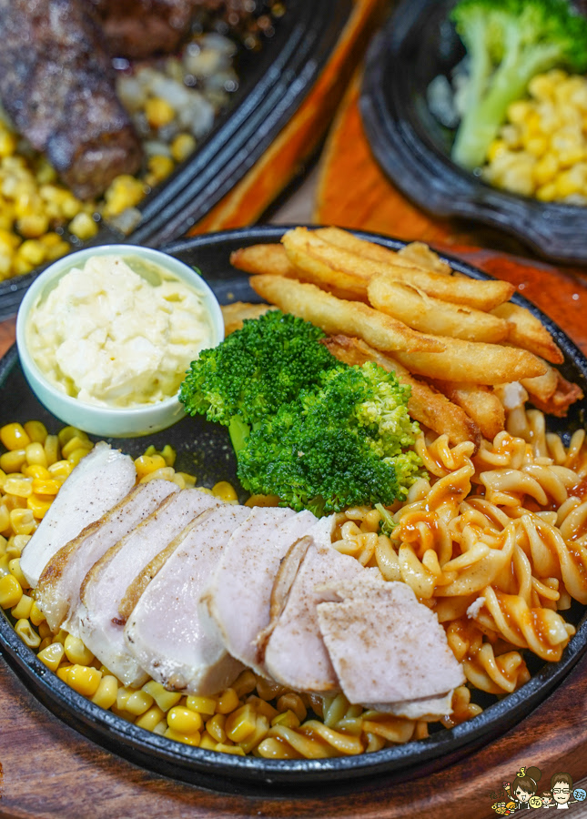 鬥牛士食堂 兒童節 親子 家庭客 鐵板牛排 高雄牛排 平價牛排 聚餐 推薦 地下室 自助吧