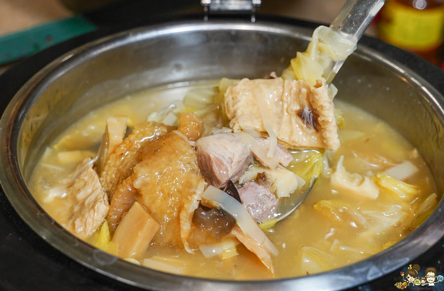 高雄宵夜 晚餐宵夜 鼎山宵夜 晚餐 鐵板 牛排 自助吧 鐵板牛排 大港參貳牛排館 鼎山店 三民宵夜