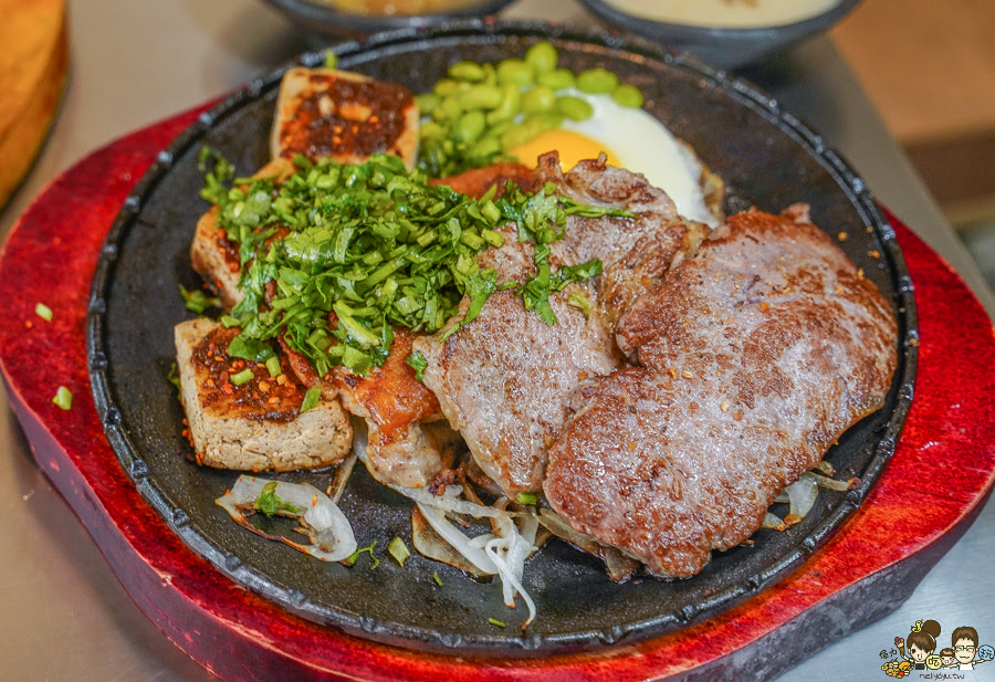 高雄宵夜 晚餐宵夜 鼎山宵夜 晚餐 鐵板 牛排 自助吧 鐵板牛排 大港參貳牛排館 鼎山店 三民宵夜