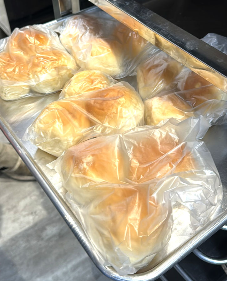 皇院 皇院杏仁茶 紅茶牛奶 古早味 懷舊 傳承 高雄杏仁茶 手搖飲 餐包 杏仁豆腐 