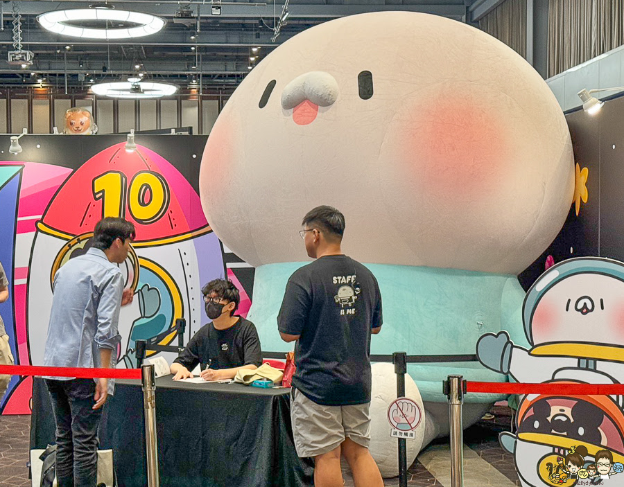 親子 旅遊 兒童 家庭 旅遊 新光三越 高雄左營店 超人力霸王快閃店&DOPE私貨 鹿人與泥鰍快閃店 萌萌豬氣墊樂園-動物星球 AR電子躲避球&好鬪格子 親子小日常圖文創作插畫展 