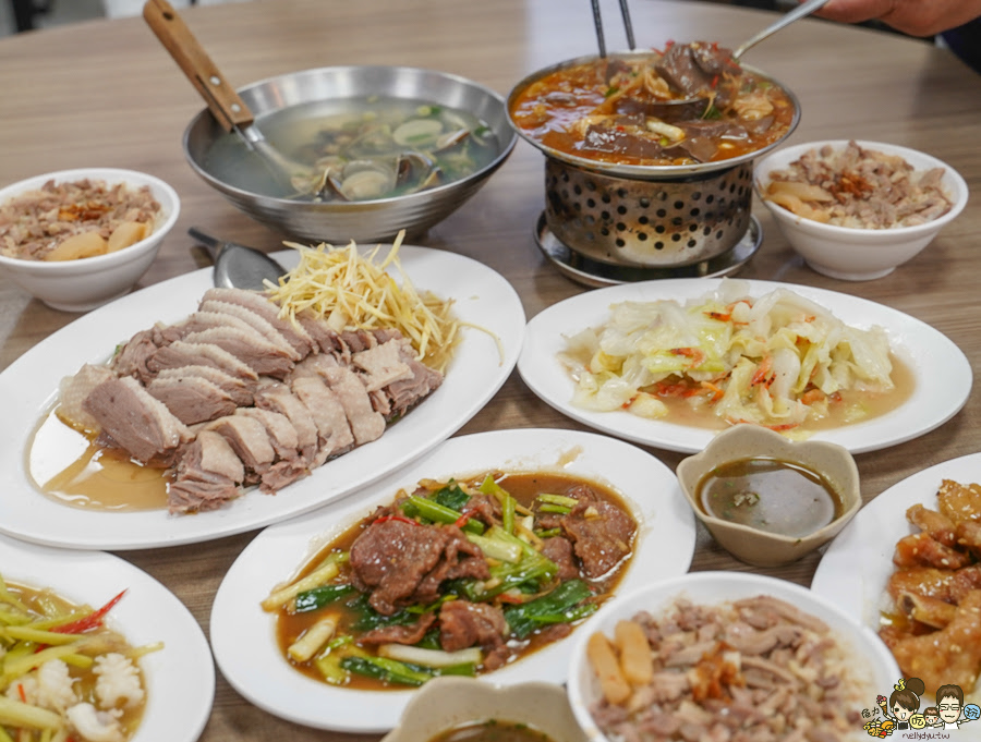 小琉球 鵝肉 私藏 美食 隱藏版 玖肆鴨霸 小琉球美食 必吃 在地人推薦 鴨肉飯 熱炒 桌菜 