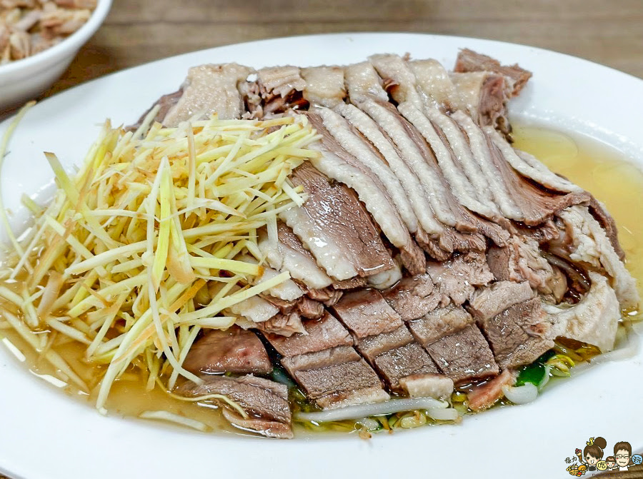 小琉球 鵝肉 私藏 美食 隱藏版 玖肆鴨霸 小琉球美食 必吃 在地人推薦 鴨肉飯 熱炒 桌菜 