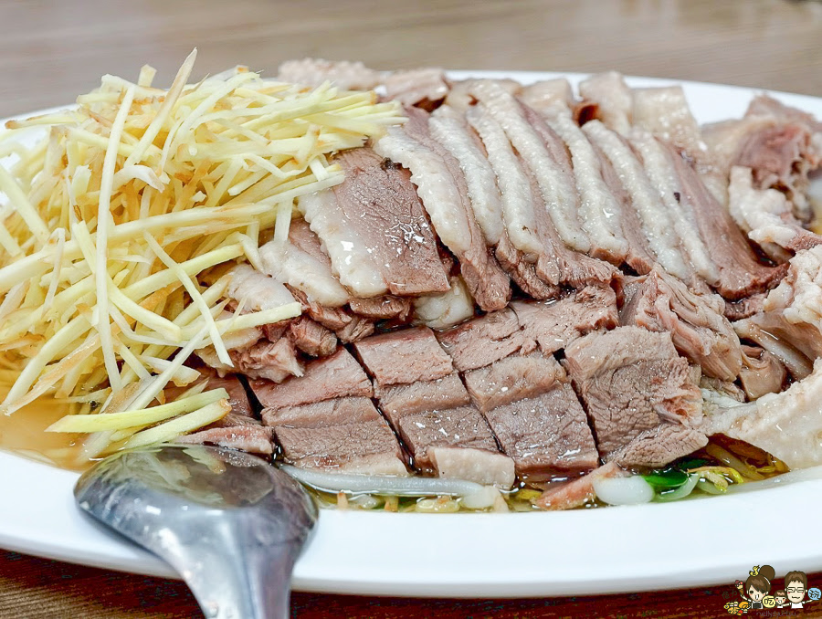 小琉球 鵝肉 私藏 美食 隱藏版 玖肆鴨霸 小琉球美食 必吃 在地人推薦 鴨肉飯 熱炒 桌菜 