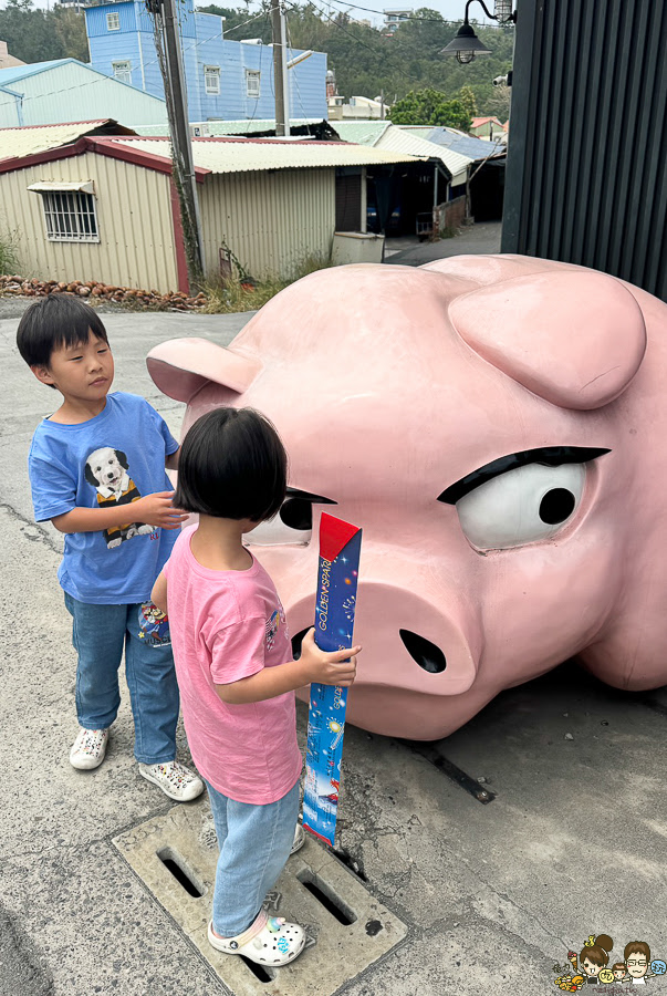 小琉球 豬飼料柑仔店 手信伴手禮 首間 零食 蝦餅 爆米花 餅乾 限量 限定 海龜 豬飼料 袋子 購物袋 古早味 懷舊 必買 好吃