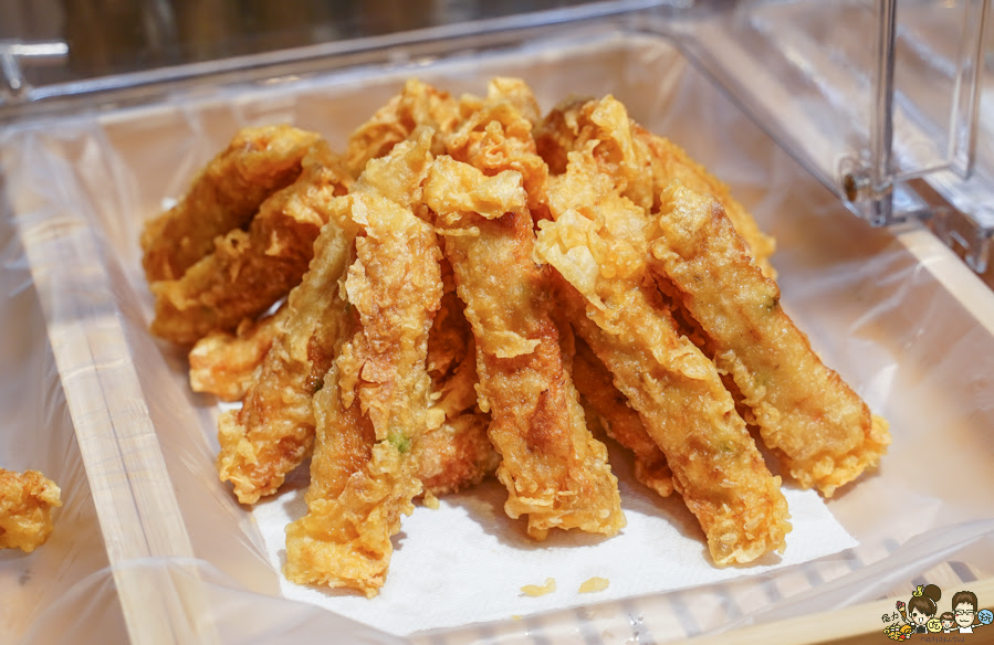 正香鮮旗魚黑輪 鳳山 老字號 市場 澄合市場 超過30年 高雄旗魚黑輪 好吃 黑輪片 花枝 花枝排 乳酪卷 鮮蝦 小吃 下午茶 團購 魚鬆 烤肉 伴手禮