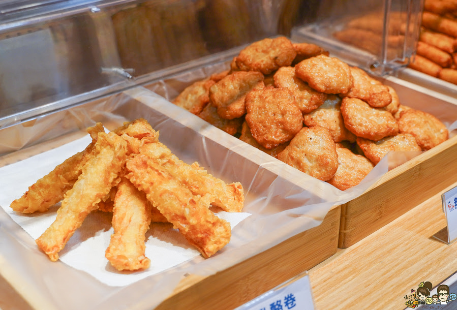 正香鮮旗魚黑輪 鳳山 老字號 市場 澄合市場 超過30年 高雄旗魚黑輪 好吃 黑輪片 花枝 花枝排 乳酪卷 鮮蝦 小吃 下午茶 團購 魚鬆 烤肉 伴手禮