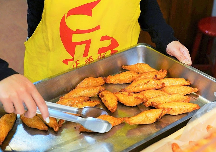 正香鮮旗魚黑輪 鳳山 老字號 市場 澄合市場 超過30年 高雄旗魚黑輪 好吃 黑輪片 花枝 花枝排 乳酪卷 鮮蝦 小吃 下午茶 團購 魚鬆 烤肉 伴手禮