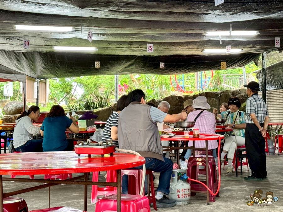 台南 梅嶺 龜丹溫泉 螢火蟲 網美餐廳 土雞城 旅遊 台南好吃好玩 推薦 必訪