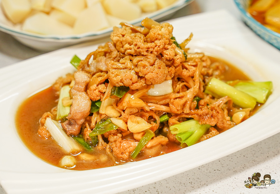 阿國鵝肉-高雄總店 高雄 必吃 聚餐 推薦 好停車 停車場 鵝肉 鍋物 熱炒 啤酒 燒烤 客製化 包廂 母親節