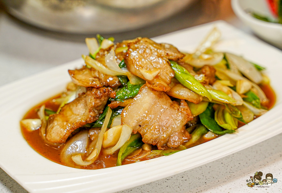 阿國鵝肉-高雄總店 高雄 必吃 聚餐 推薦 好停車 停車場 鵝肉 鍋物 熱炒 啤酒 燒烤 客製化 包廂 母親節