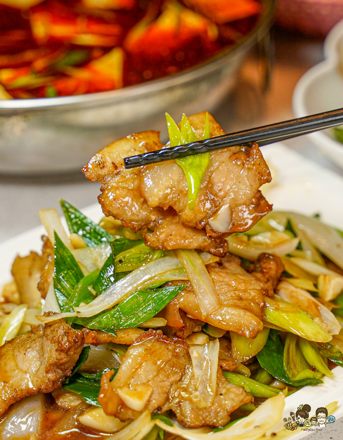 阿國鵝肉-高雄總店 高雄 必吃 聚餐 推薦 好停車 停車場 鵝肉 鍋物 熱炒 啤酒 燒烤 客製化 包廂 母親節