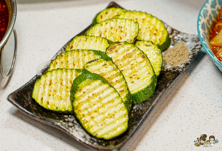 阿國鵝肉-高雄總店 高雄 必吃 聚餐 推薦 好停車 停車場 鵝肉 鍋物 熱炒 啤酒 燒烤 客製化 包廂 母親節